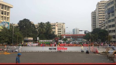 সকাল সাড়ে সাতটার দিকে শাহবাগ 
