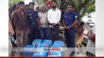 জব্দ দুধের গ্যালন