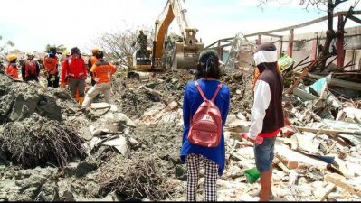 ভূমিকম্প বিধ্বস্ত এলাকাকে গণকবরে রূপান্তরের পরিকল্পনা ইন্দোনেশিয়ার