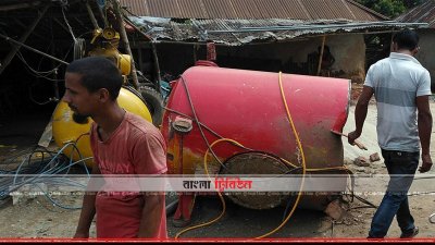  বগুড়ার শাজাহানপুরে ভল্কানাইজিং সিলিন্ডার বিস্ফোরন