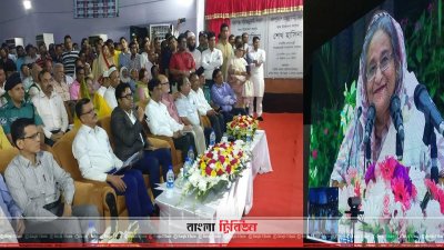 ভিডিও কনফারেন্সের মাধ্যমে ডিএসসিসির পরিচ্ছন্নতাকর্মীদের জন্য নির্মিত চারটি আবাসিক ভবনের উদ্বোধন করেন প্রধানমন্ত্রী শেখ হাসিনা