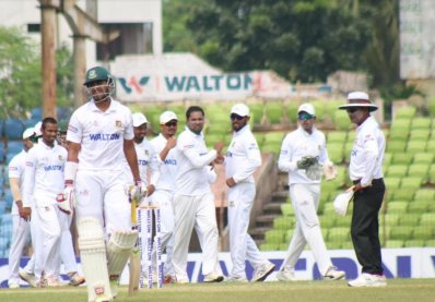 সোহাগ গাজীর স্পিনে বিপদে পড়েছিল খুলনা