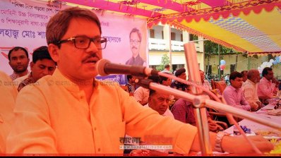 বক্তব্য রাখছেন শাহরিয়ার আলম (ছবি&ndash; প্রতিনিধি)