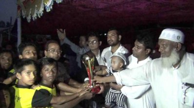 হিলিতে প্রাইভেট স্কুল ফুটবলে চ্যাম্পিয়ন ডলি মেমোরিয়াল