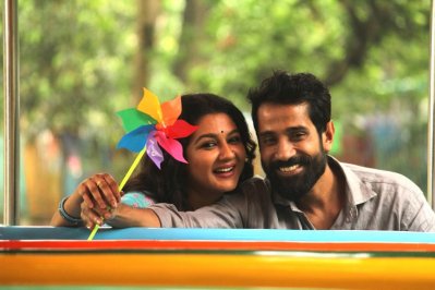 একটি দৃশ্যে জয়া আহসান ও অনিমেষ আইচ