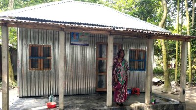 বগুড়ায় হতদরিদ্ররা পেল আশ্রায়ন প্রকল্পের ৩২২টি ঘর
