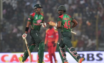 সৌম্য সরকার ও ইমরুল কায়েস- তাদের ব্যাটেই এসেছে সহজ জয়
