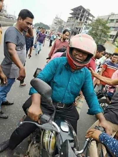 ধর্মঘটের নামে নৈরাজ্য