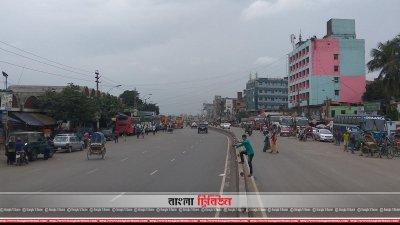 শ্রমিক ধর্মঘটের কারণে বন্ধ রয়েছে বাস চলাচল