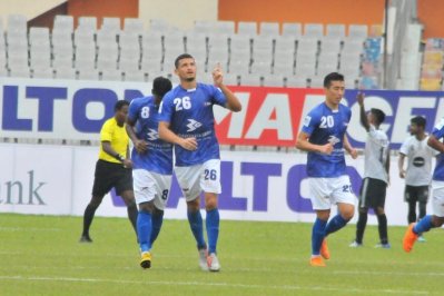 বসুন্ধরার কোস্টারিকান ফরোয়ার্ড দানিয়েল কোলিন্দ্রেসের গোল উদযাপন