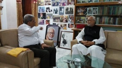 বৈঠকে কাদের সিদ্দিকী ও মির্জা ফখরুল ইসলাম আলমগীর