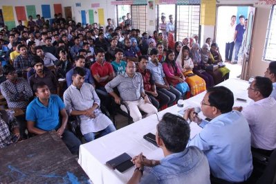 কুবির উন্নয়ন প্রকল্প নিয়ে শিক্ষার্থীদের সঙ্গে উপাচার্যের মতবিনিময়
