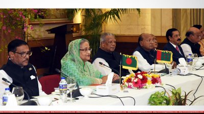 ঐক্যফ্রন্ট নেতাদের স্বাগত জানিয়ে সূচনা বক্তব্য দেন প্রধানমন্ত্রী