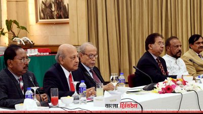 গণভবনে সংলাপ বৈঠকে যুক্তফ্রন্টের নেতারা