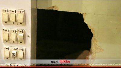 এভাবে সিঁদ কেটে জুয়েলার্সে ঢোকে চোরেরা