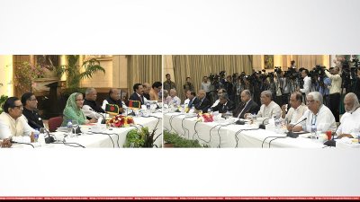 সংলাপে আওয়ামী লীগ-ঐক্যফ্রন্টের নেতারা (ছবি: ফোকাস বাংলা)