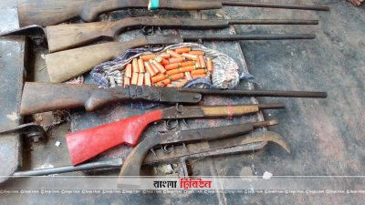 মহেশখালীতে আগ্নেয়াস্ত্রসহ ১০ জলদস্যু আটক