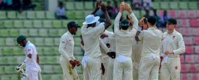 জিম্বাবুয়ের বোলিংয়ে &zwj;ধুঁকছে বাংলাদেশ।