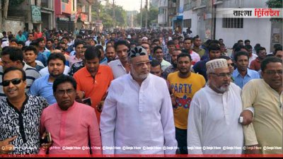 গণসংযোগে এমপি ওমর ফারুক