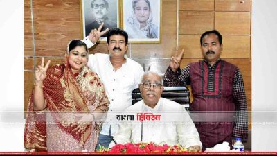  কেসিসির মেয়রের সঙ্গে নবনির্বাচিত প্যানেল মেয়র মুন্না, টিপু ও শুনু 