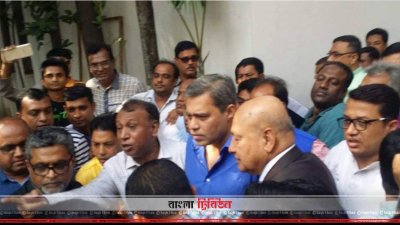 ধানমন্ডিতে আ.লীগ সভাপতির কার্যালয়ে মাহী