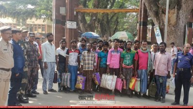 নিখোঁজ ১৫ জেলেকে ৫৪ দিন পর ফেরত দিল ভারতীয় পুলিশ