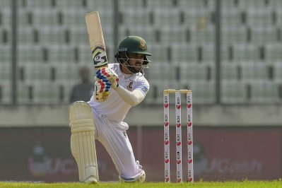 আবারও ব্যর্থ টপ অর্ডার