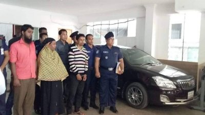 আটক তিনজন