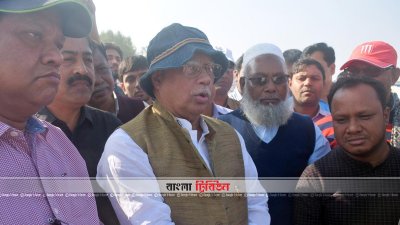 কথা বলছেন মোহাম্মদ নাসিম