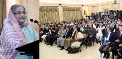 সশস্ত্র বাহিনীর দেড় শতাধিক সাবেক কর্মকর্তার আওয়ামী লীগের সঙ্গে সংহতি প্রকাশ উপলক্ষে আয়োজিত অনুষ্ঠানে বক্তব্য রাখছেন প্রধানমন্ত্রী শেখ হাসিনা (ফোকাস বাংলা)