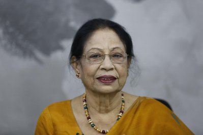 মুনিরা খান