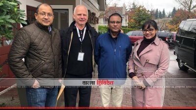হংসবলাকা চালাবেন (বাঁ থেকে) চার পাইলট মো. আমিনুল, স্মল স্কি, শোয়েব চৌধুরী ও ফার্স্ট অফিসার আনিতা রহমান