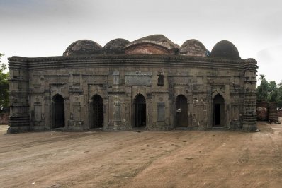 ছোট সোনা মসজিদ (ছবি: উইকিমিডিয়া কমন্স)