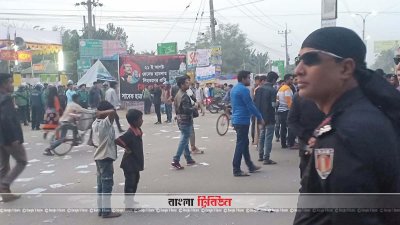 ছাত্রলীগের দুই গ্রুপের সংঘর্ষের পর সড়ক অবরোধ