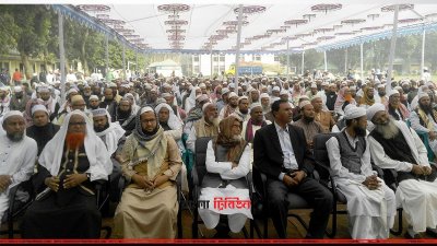 সমাবেশে অংশগ্রহণকারী জেলার বিভিন্ন মসজিদ, মাদ্রাসার ইমাম ও মুয়াজ্জিনরা