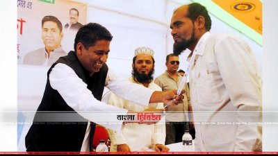 মতবিনিময় সভায় সেরনিয়াবাত সাদিক আবদুল্লাহ্ (ছবি&ndash; প্রতিনিধি)