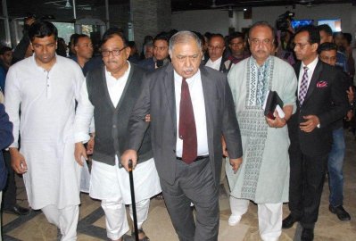 ইসিতে ড. কামাল হোসেন