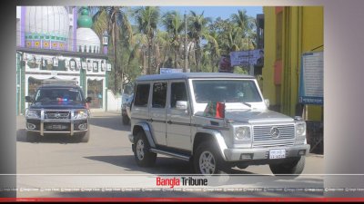 নিরাপত্তা বেষ্টিত প্রধানমন্ত্রীর গাড়িবহর