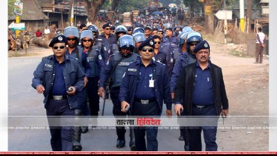 নির্বাচন উপলক্ষে ঝিনাইদহ পুলিশের বিশেষ মহড়া