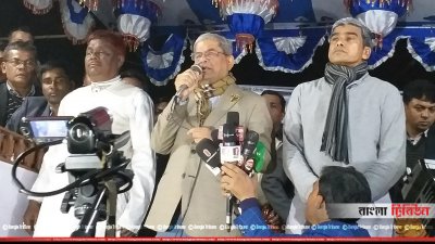 পথসভায় বক্তব্য দেন বিএনপির মহাসচিব মির্জা ফখরুল ইসলাম আলমগীর