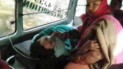 গাজীপুরের কালীগঞ্জে বিএনপির প্রার্থী ফজলুল হক মিলনের স্ত্রী শম্পা হকের ওপর হামলার পর তাকে অ্যাম্বুলেন্সে করে ঢাকায় পাঠানো হচ্ছে