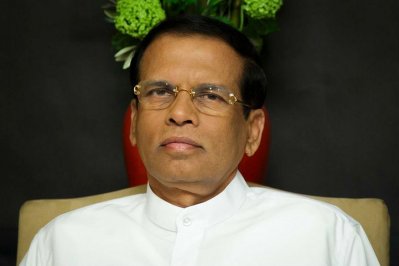 শ্রীলঙ্কায় আগাম প্রেসিডেন্ট নির্বাচনের ইঙ্গিত সিরিসেনার