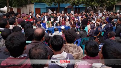 যশোরে নির্বাচনি পথসভায় বক্তব্য দেন নৌকা মার্কার প্রার্থী কাজী নাবিল আহমেদ