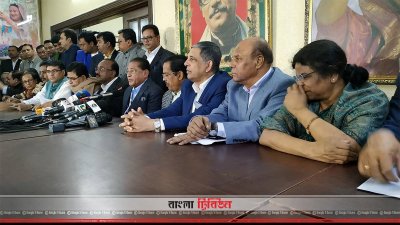 ধানমন্ডিতে আওয়ামী লীগ সভাপতির রাজনৈতিক কার্যালয়ে সংবাদ সম্মেলন