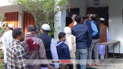 ময়মনসিংহে শান্তিপূর্ণ পরিবেশে ভোটগ্রহণ চলছে