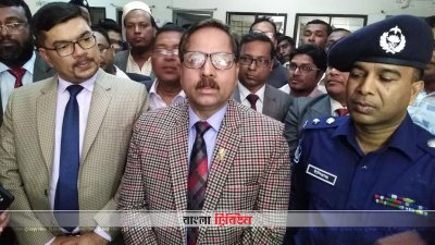 নোয়াখালী জেনারেল হাসপাতাল পরিদর্শন শেষে ঊর্ধ্বতন কর্মকর্তারা 