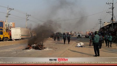 মোটরসাইকেল জ্বলছে 