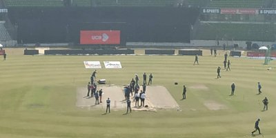 টস জিতে বোলিংয়ে খুলনা টাইটানস