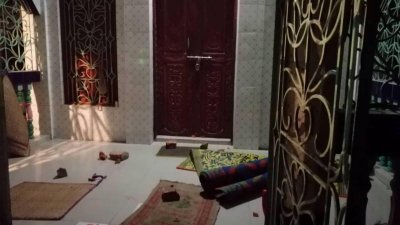 যুবলীগ নেতার বাড়িতে নব্য আওয়ামী লীগ নেতার হামলা