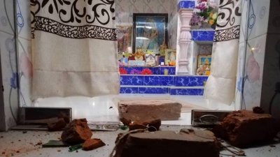 যুবলীগ নেতার বাড়িতে নব্য আওয়ামী লীগ নেতার হামলা